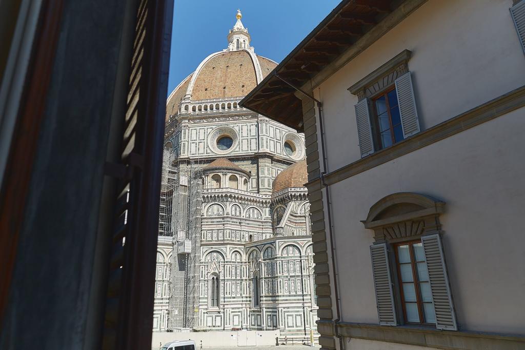 B&B Di Piazza Del Duomo Florens Exteriör bild