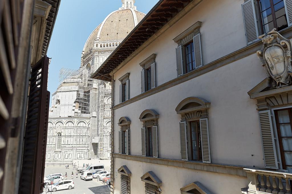 B&B Di Piazza Del Duomo Florens Rum bild
