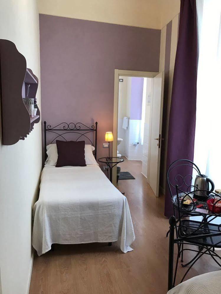 B&B Di Piazza Del Duomo Florens Exteriör bild